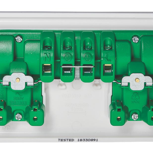 Crabtree Instinct 13A 2G Dp Switched Socket Dual Earth Cr1306/D