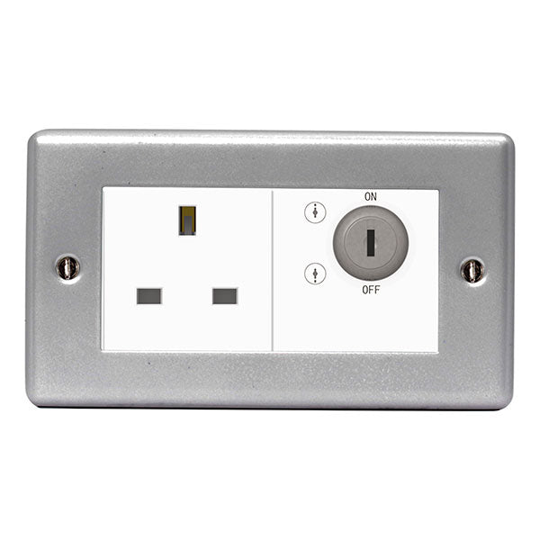 BG Metal Clad Wh 13A Dp Key Contr Socket Out MC5SKYSWSW